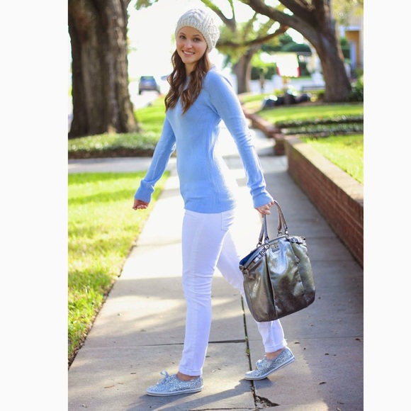 Banana Republic Sweaters - NWT Banana republic silk cashmere sweater